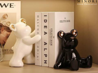 Kệ sách không chỉ là nơi để trưng bày các cuốn sách mà còn là một trong những phương tiện để tôn lên vẻ đẹp của ngôi nhà.